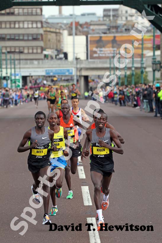 Emmanuel Bett and Mike Kigen lead the 2012 BUPA GNR as they head for the Tyne Bridge.